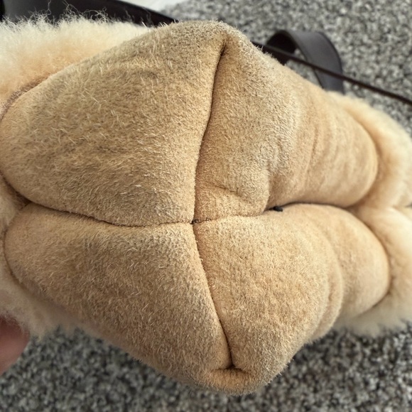 UGG Purse - Picture 16 of 17